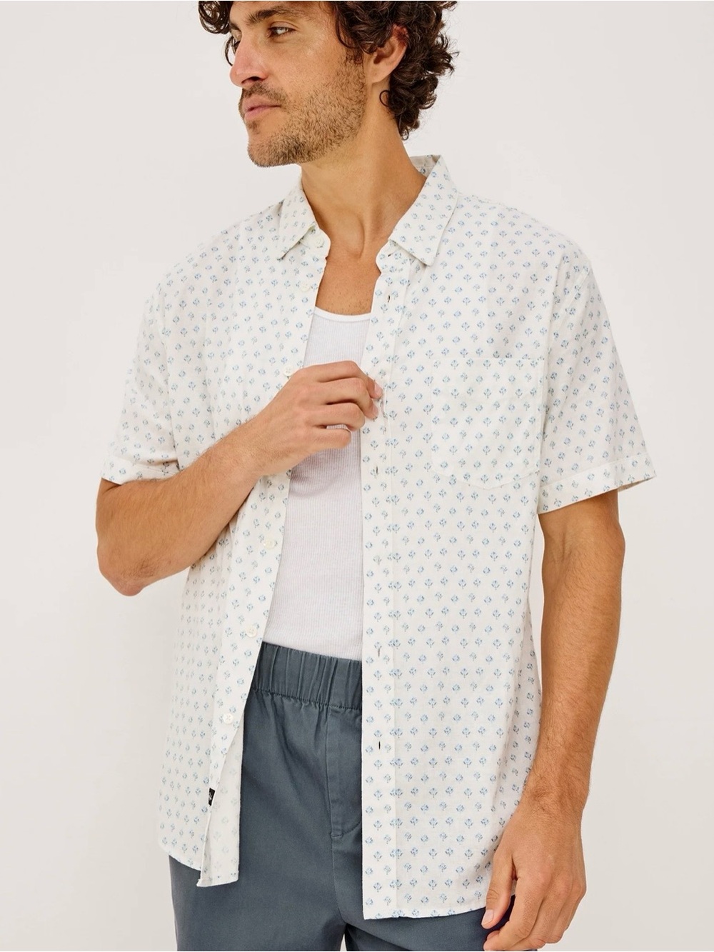 Men's Rails Carson White Short-Sleeve Button-Up Shirt M
